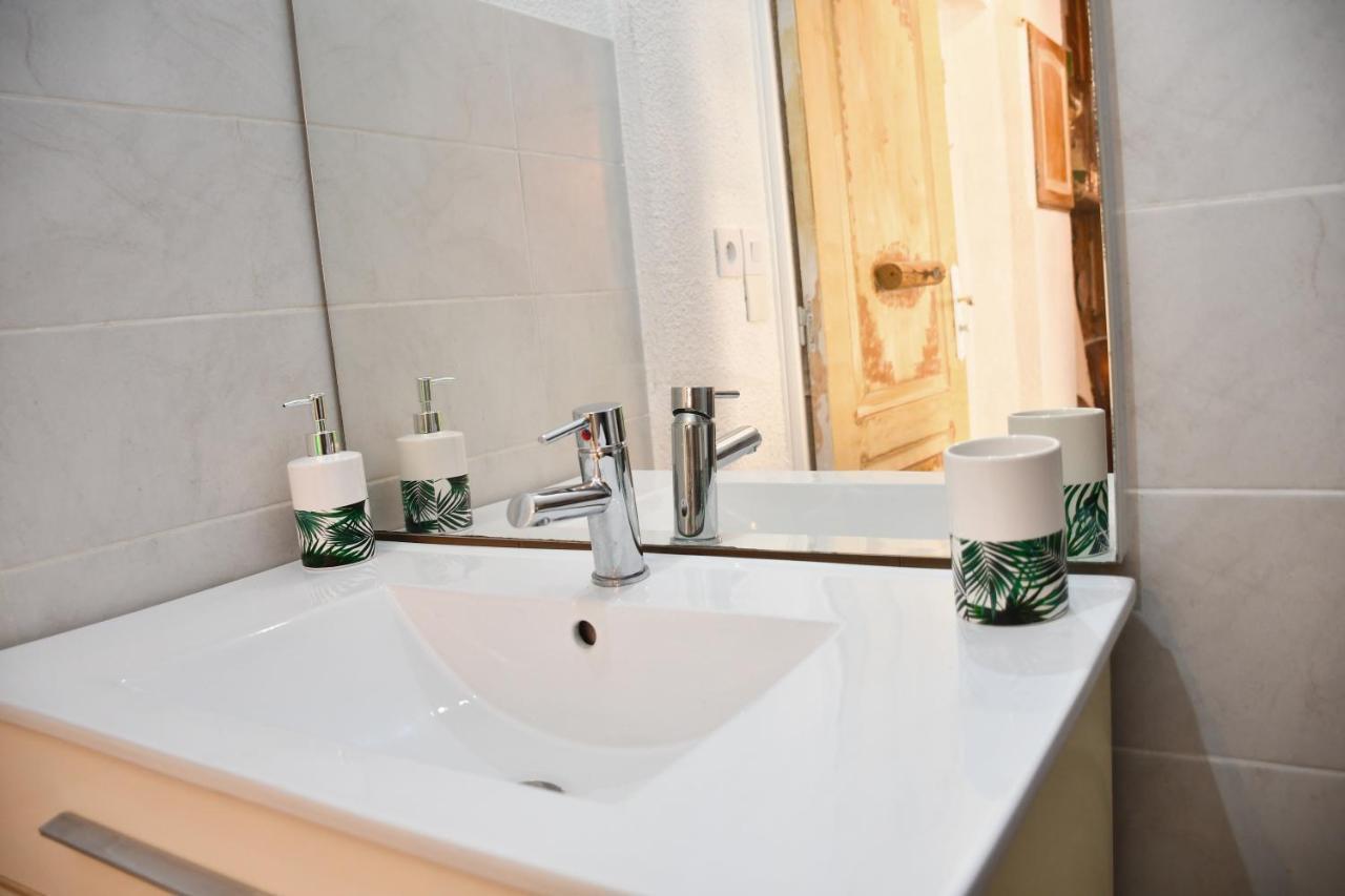 La Cahute H24,Cosy,Port,Plage,Wifi,Netflix La Seyne-sur-Mer Luaran gambar